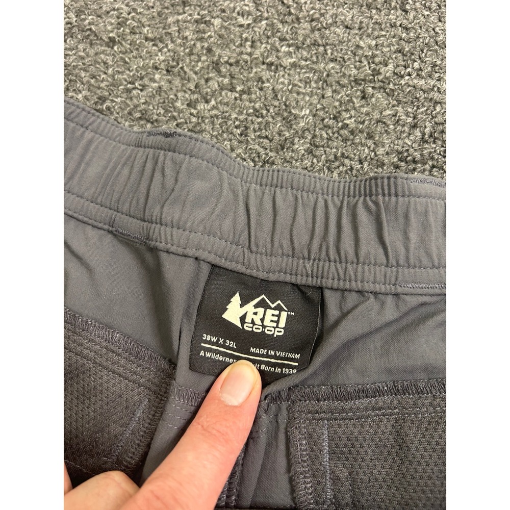 REI Co-op Convertible Cargo Pants Gray Mens 38x32 Hiking Outdoor Zip Off Light - Picture 8 of 12